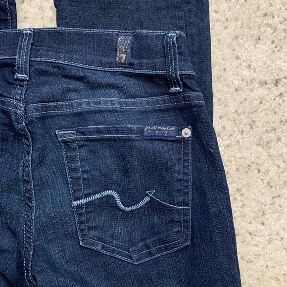 Preloved Straight Leg - Picture 4 of 9